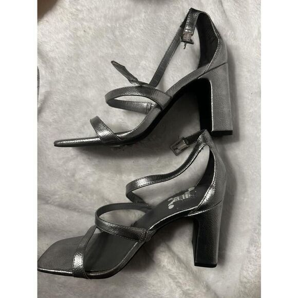 BP Platform Silver Heels. Size 5 M - Picture 2 of 7